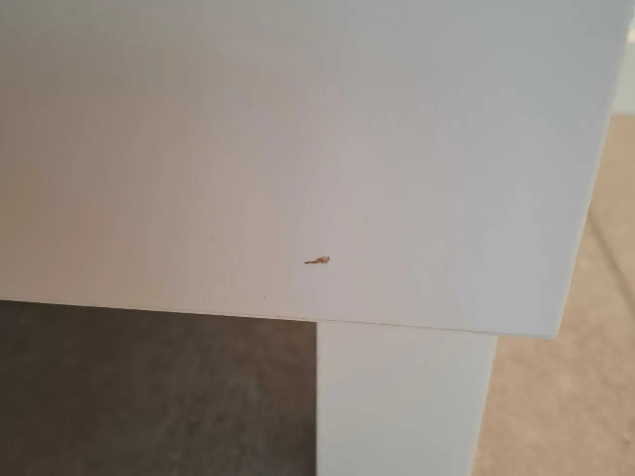 Billede 5 - Rummelig og velholdt skænk 