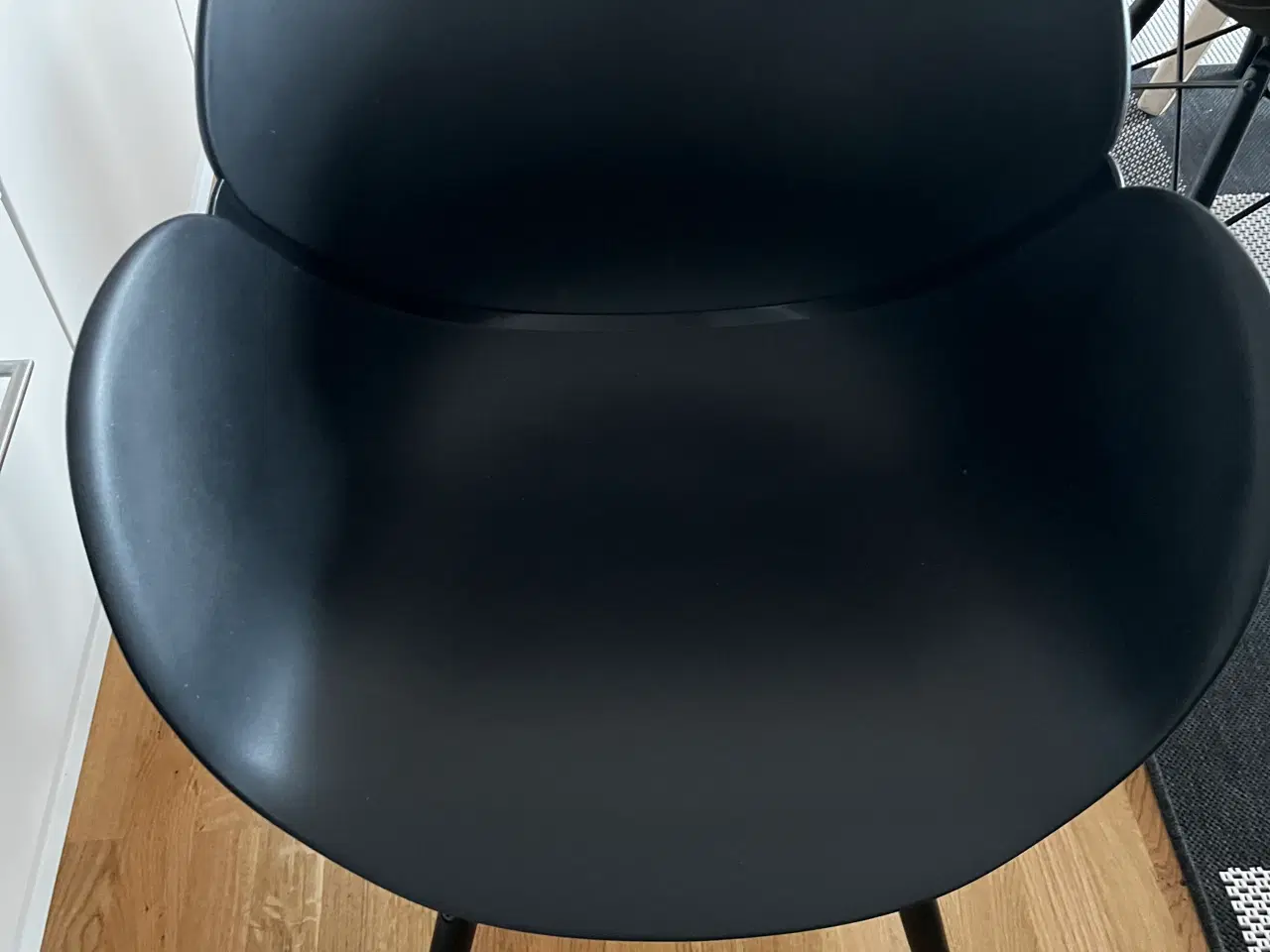 Billede 3 - 4 sorte spisebordsstole m armlæn