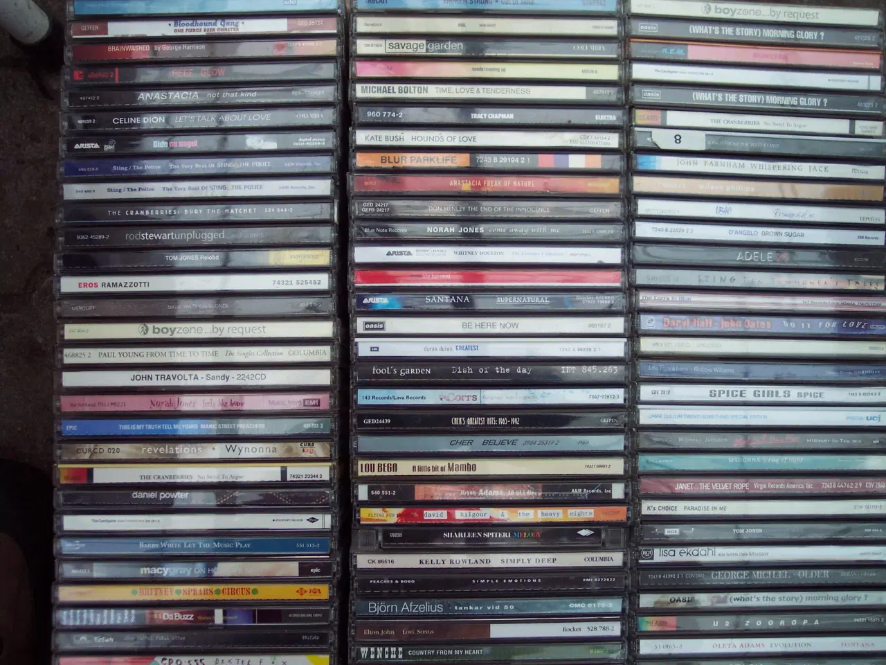 Billede 2 - 5854 CDer til salg.                               