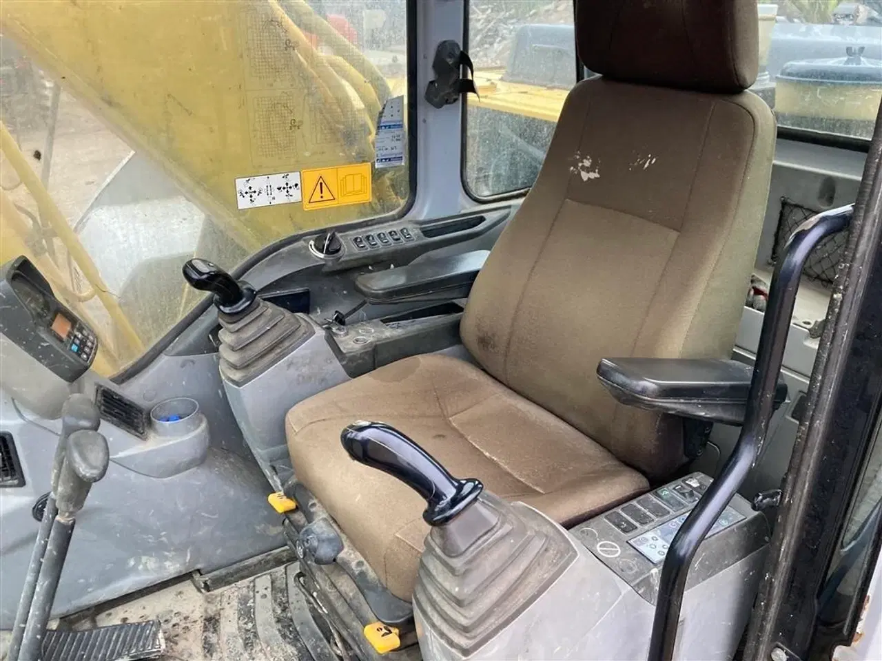 Billede 20 - New Holland E 265 LC Kipbart planerblad og graveskovl