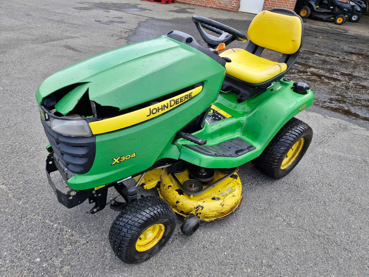 Billede 1 - John Deere X304 m. 42" bagudkast ENGROS.