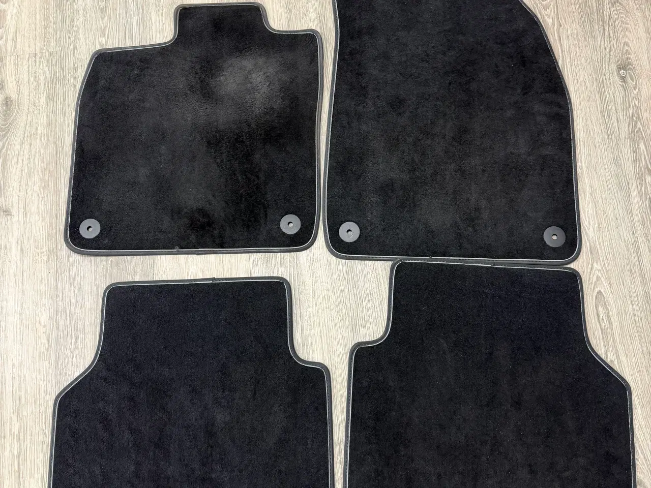 Billede 1 - Bilmåtter 