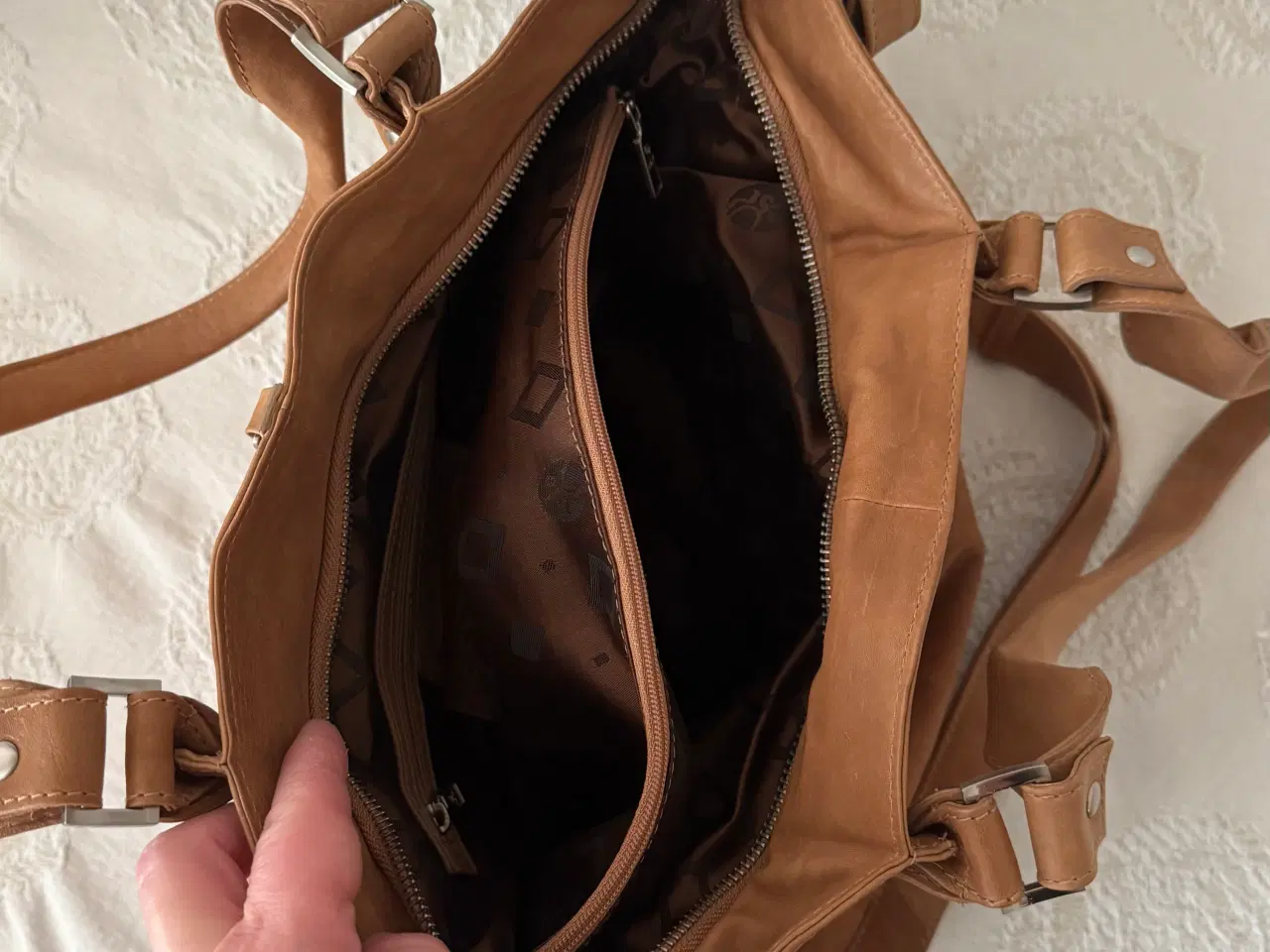 Billede 3 - Adax shopper taske i læder sælges