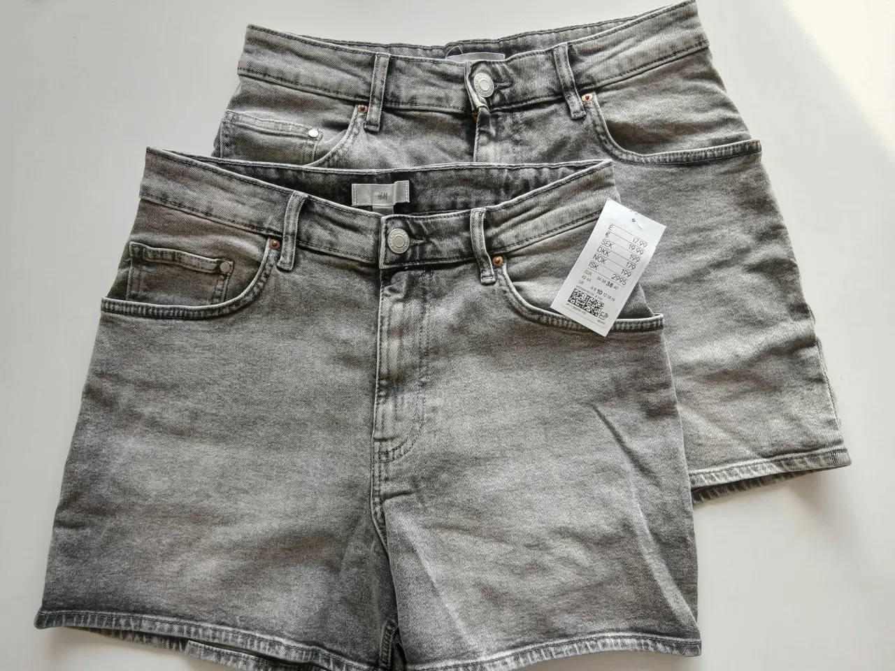 Billede 1 - Shorts. H&M. 38
