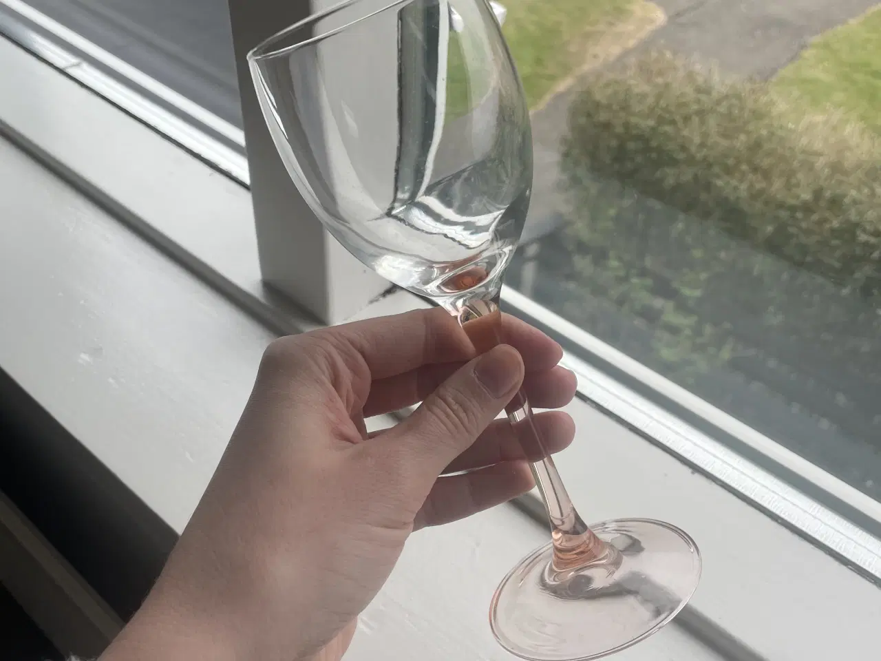 Billede 2 - 12 franske Luminarc hvidvinsglas i rosa