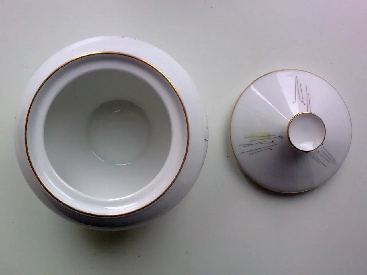 Billede 2 - Guld på hvid form GRUNDVAND ny SØ design RETRO