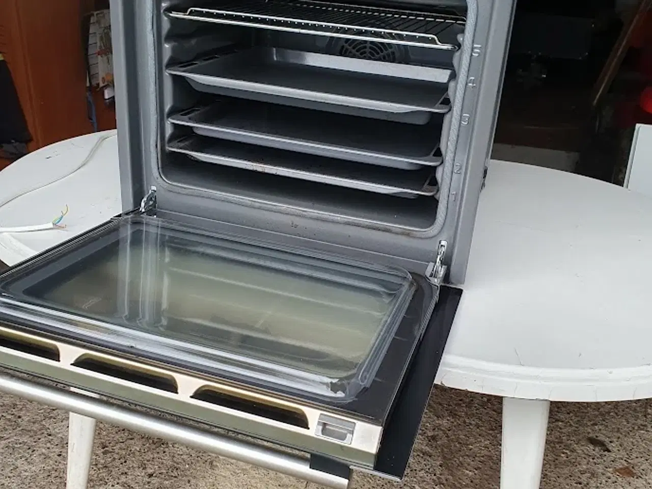 Billede 5 - Siemens indbygningsovn med varmluft funktion