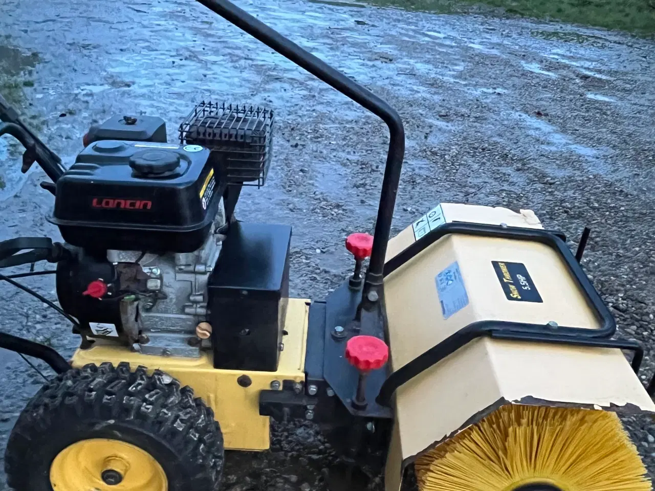 Billede 3 - Fejemaskine Snowthrower 5.5 hp