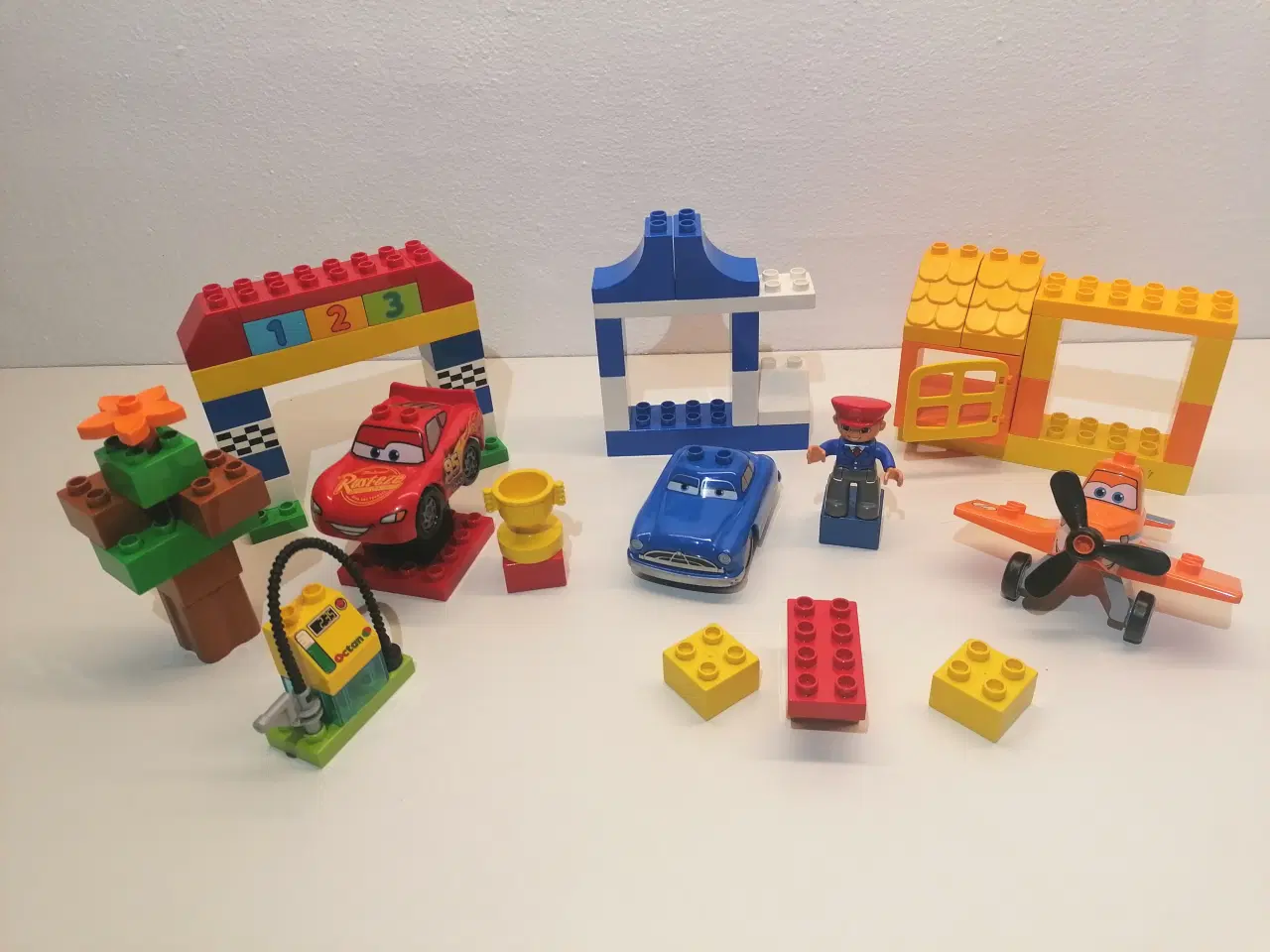 Billede 1 - Duplo Disney Cars, Lille Disney fly samt