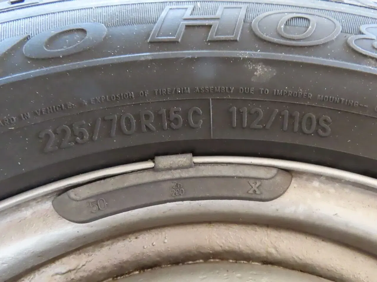 Billede 2 - 4 stk sommerdæk på fælge til VW Crafter (TOYO HO8 dæk)