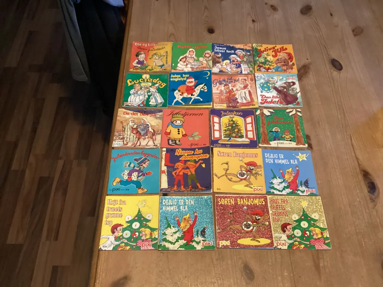 Billede 1 - Pixi Jule bøger 20 Stks