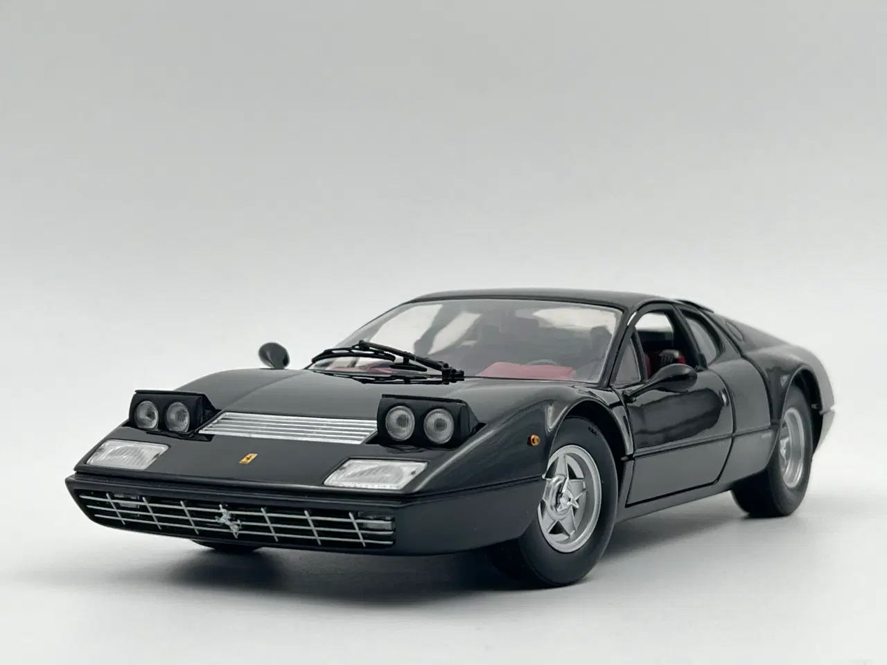 Billede 2 - 1973 Ferrari 365 GT4/BB - KYOSHO - 1:18