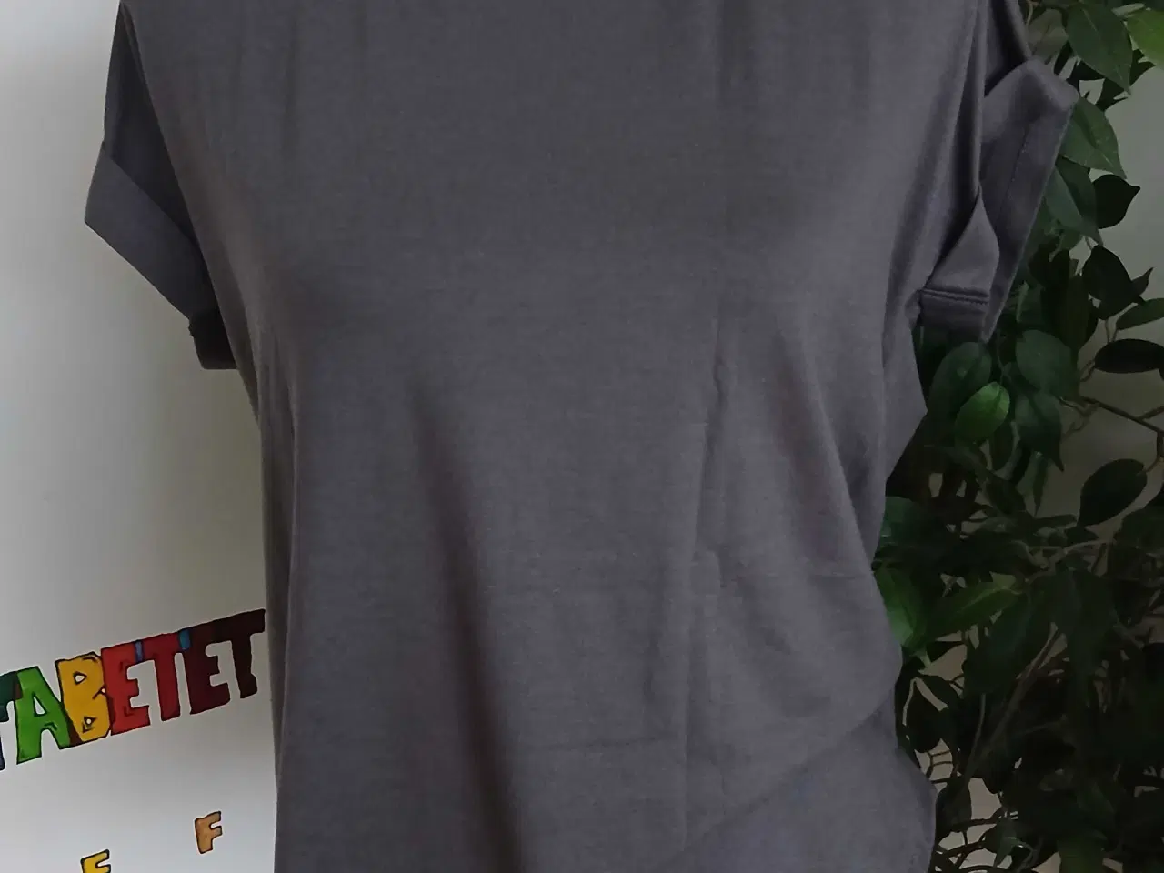 Billede 1 - Top. Only. Small/36