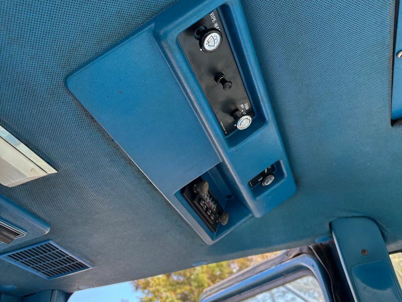 Billede 11 - Ford 6610 med næsten ny frontlæsser