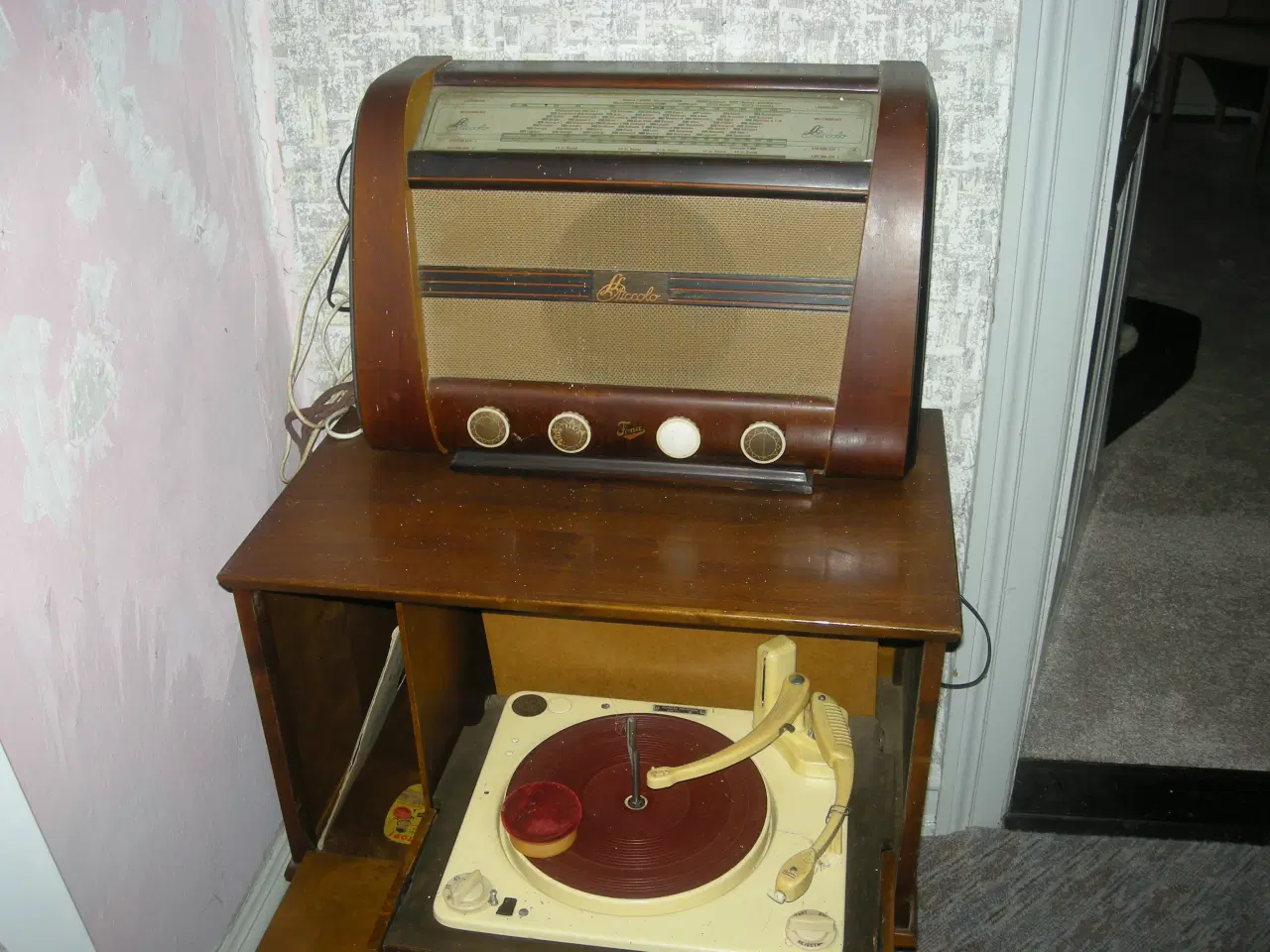 Billede 1 - Radio og grammofon.