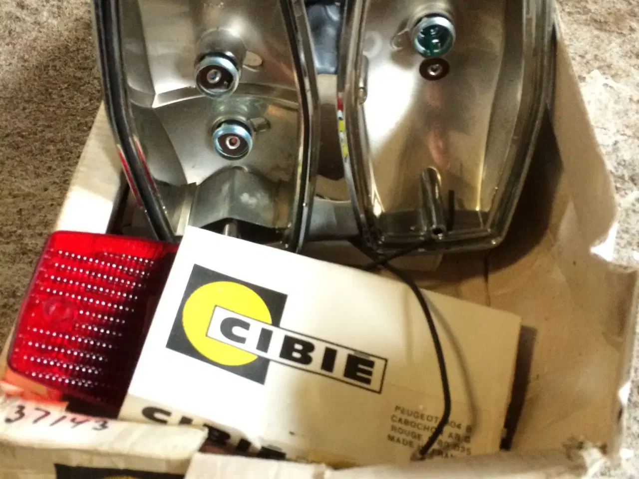 Billede 1 - Baglygte peugeot 304