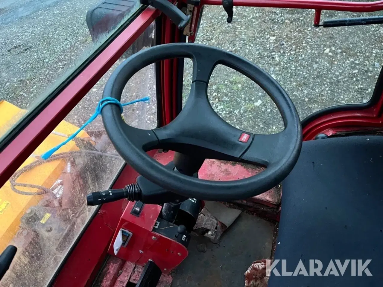 Billede 8 - Redskabsbærer Toro Groundmaster 3280D med kost og saltspreder