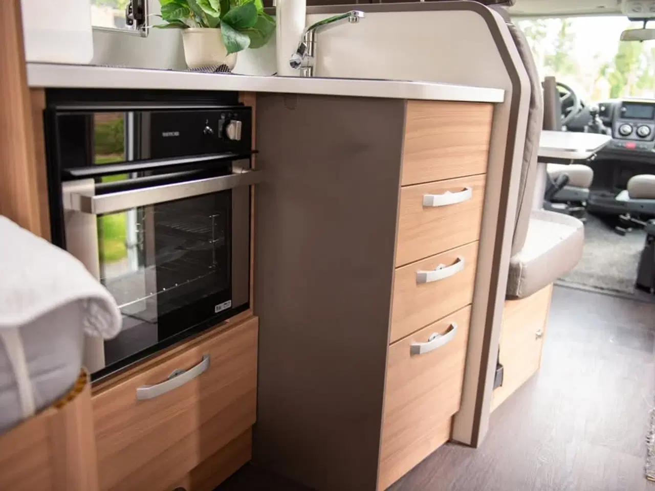 Billede 5 - Yderst velholdt Adria Coral Plus 670 SLT 