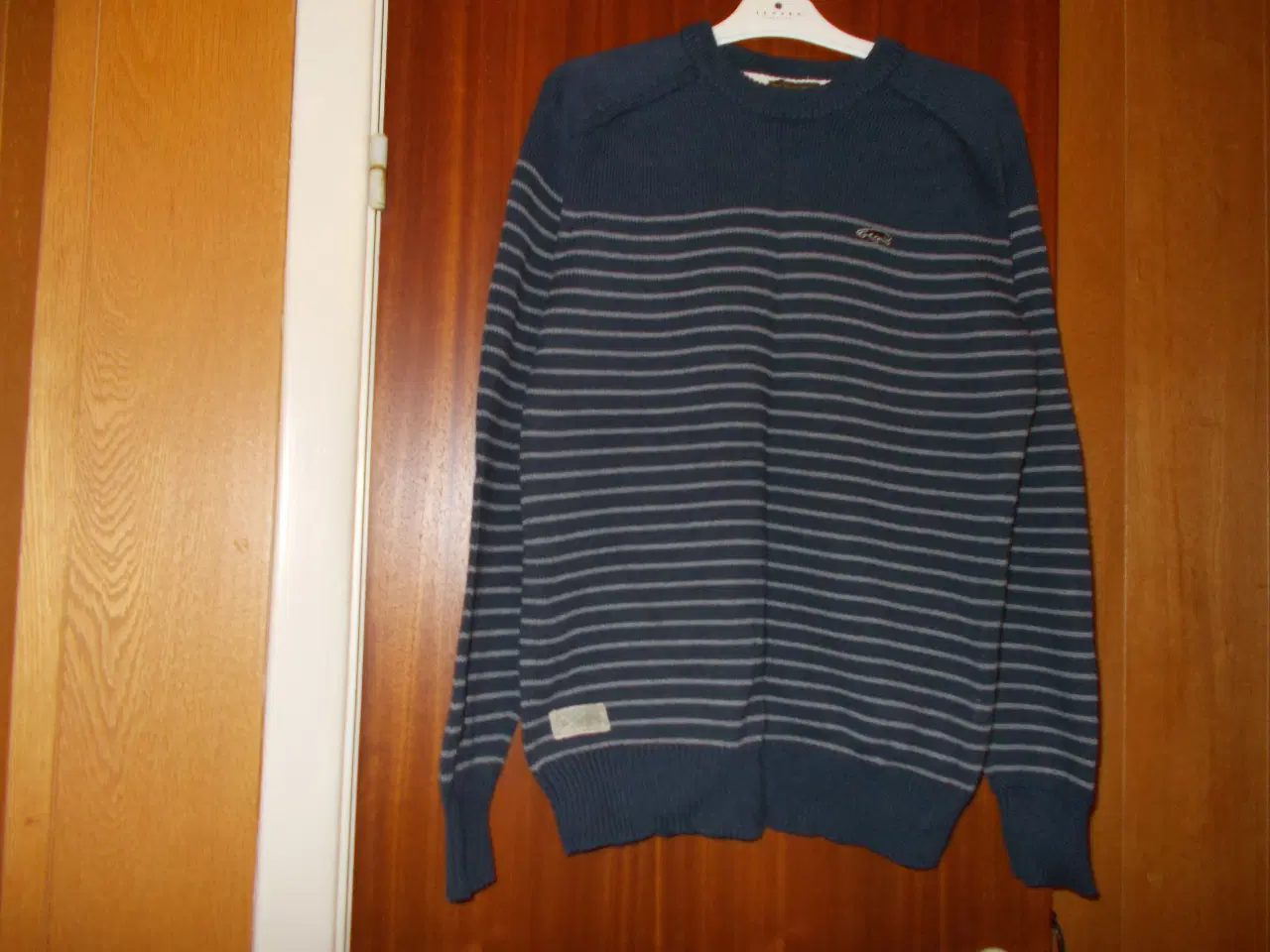 Billede 1 - Ny Jack and Jones sweater str. L