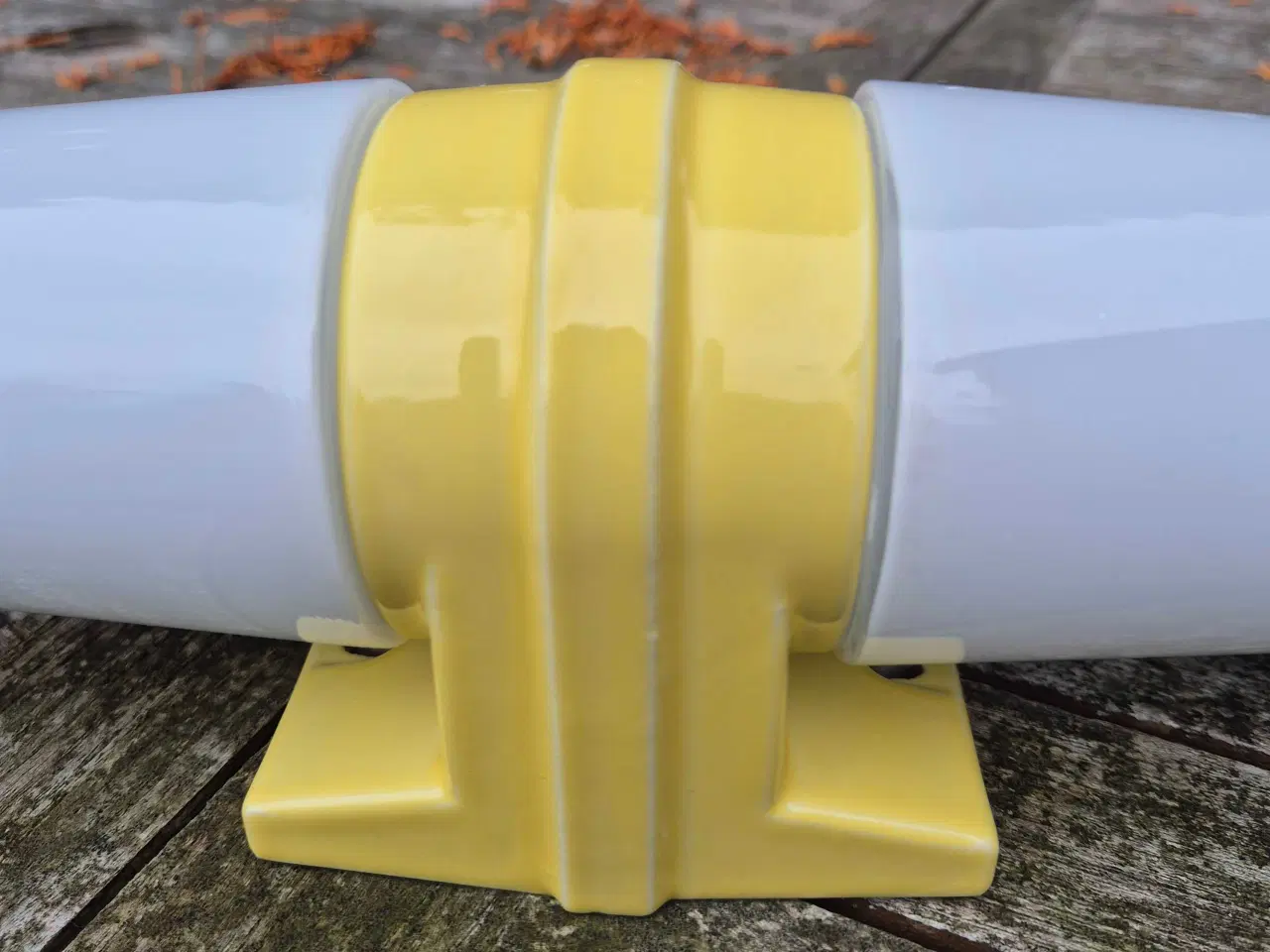 Billede 3 - Gul badeværelseslampe fra Ifö