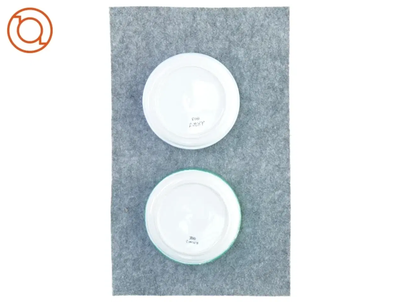 Billede 2 - 2 stk skåle (str. 12 cm)