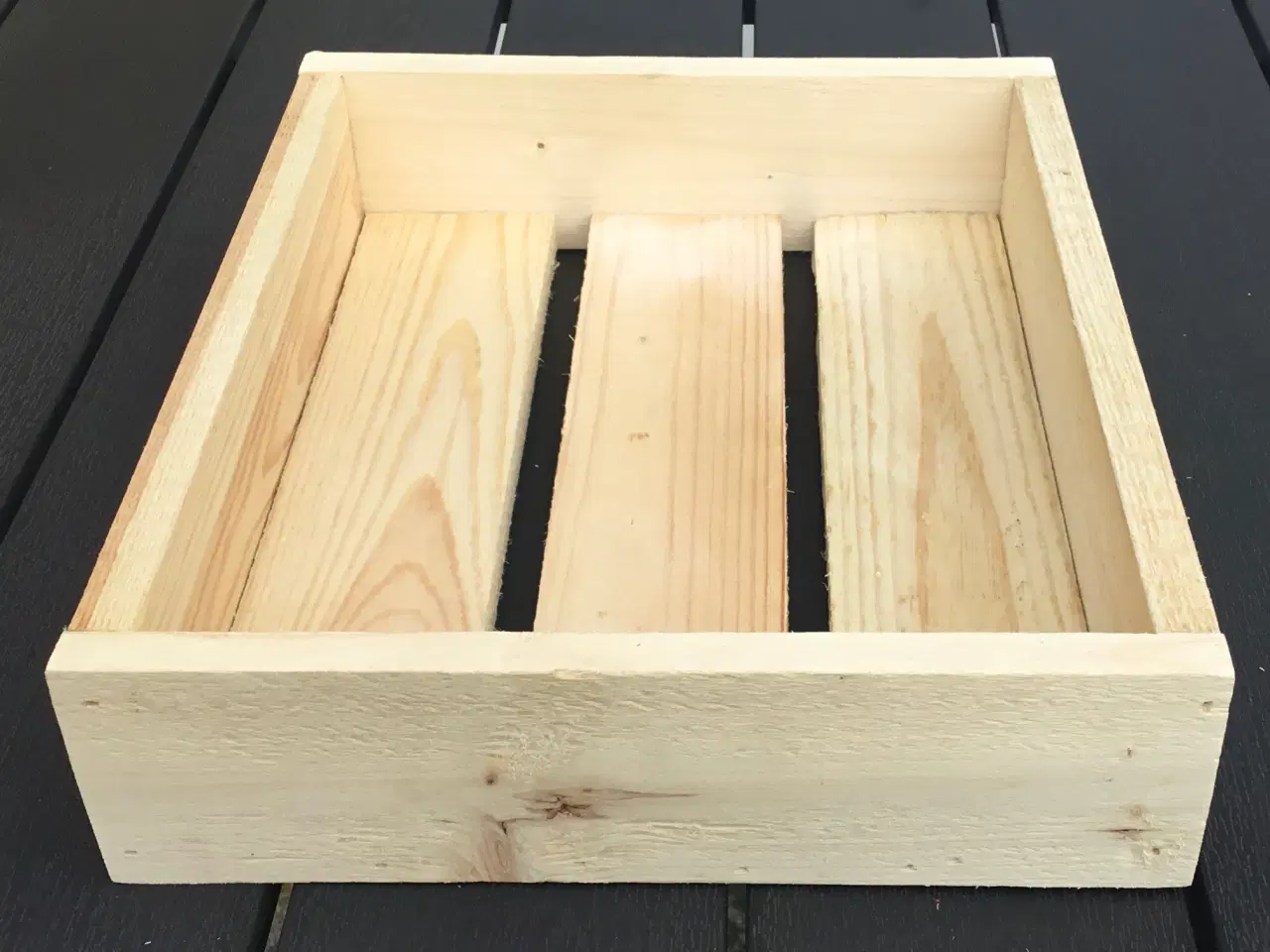 Billede 5 - Træ kasse / bakke 80 kr.  32,8 x 27