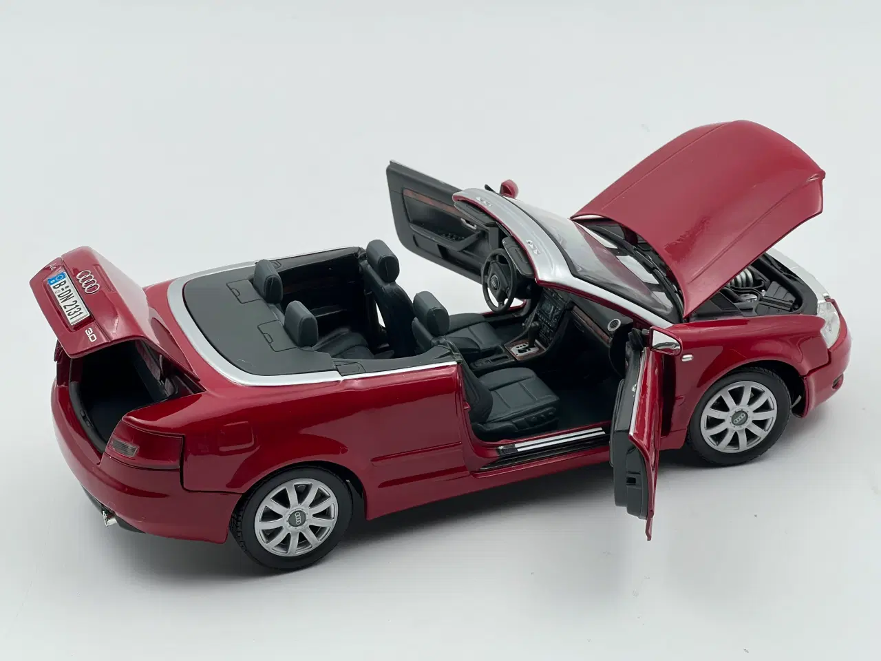 Billede 5 - 2004 Audi A4 3,0 V6 Cabriolet 1:18