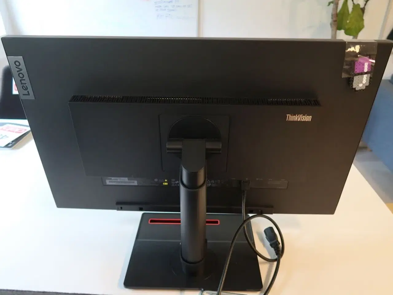 Billede 2 - Lenovo ThinkVision T27h-2L 27" QHD-skærm