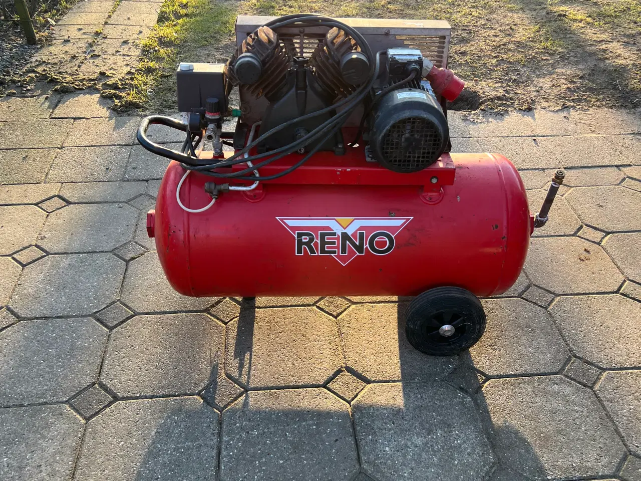 Billede 3 - Reno kompressor  95L tank 