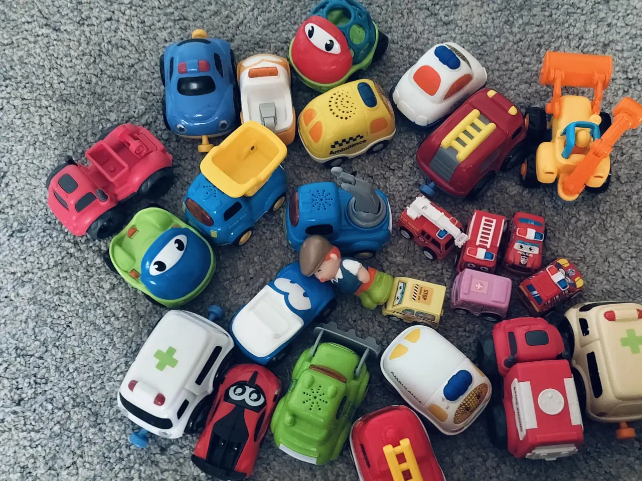 Billede 1 - Biler samlet