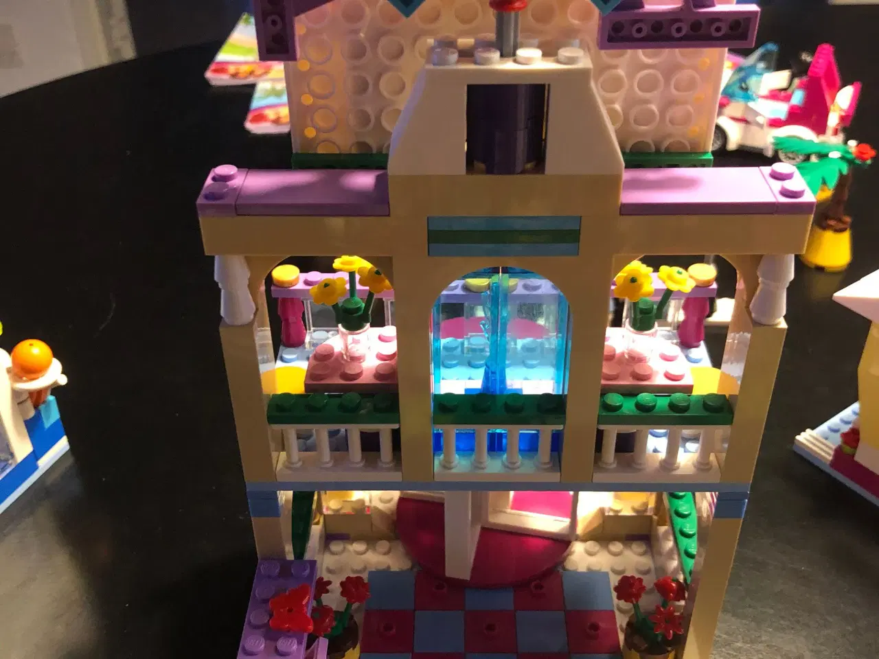 Billede 6 - LEGO Friends 41058 - Heartlake butikscenter