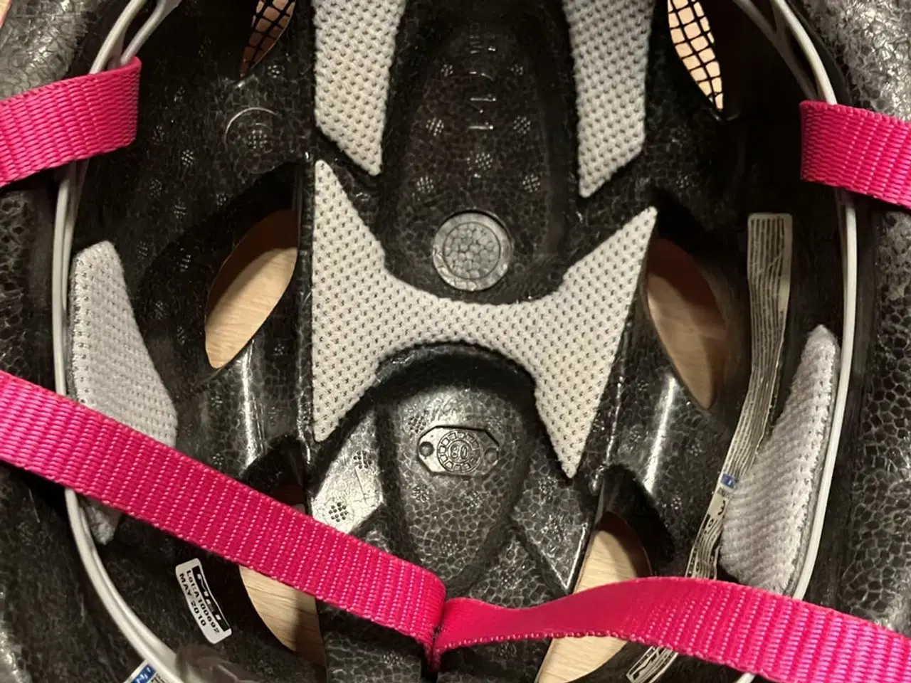 Billede 3 - Cykelhjelm til barn, justerbar