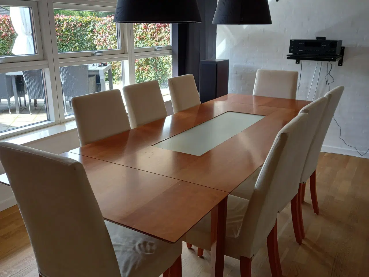 Billede 1 - Spisebord med 8 stole