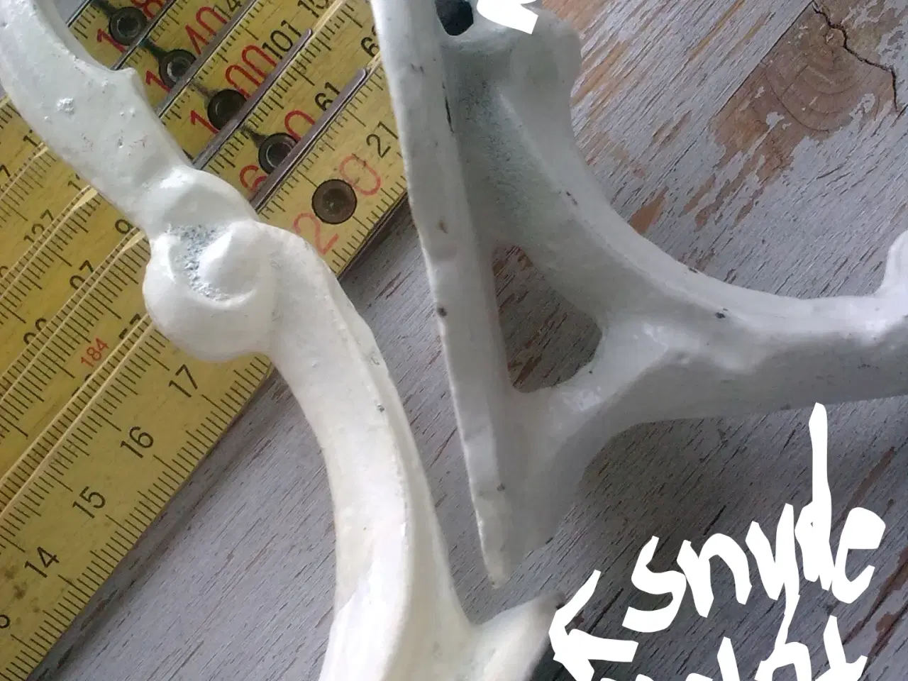 Billede 10 - Smedejern støbte knager