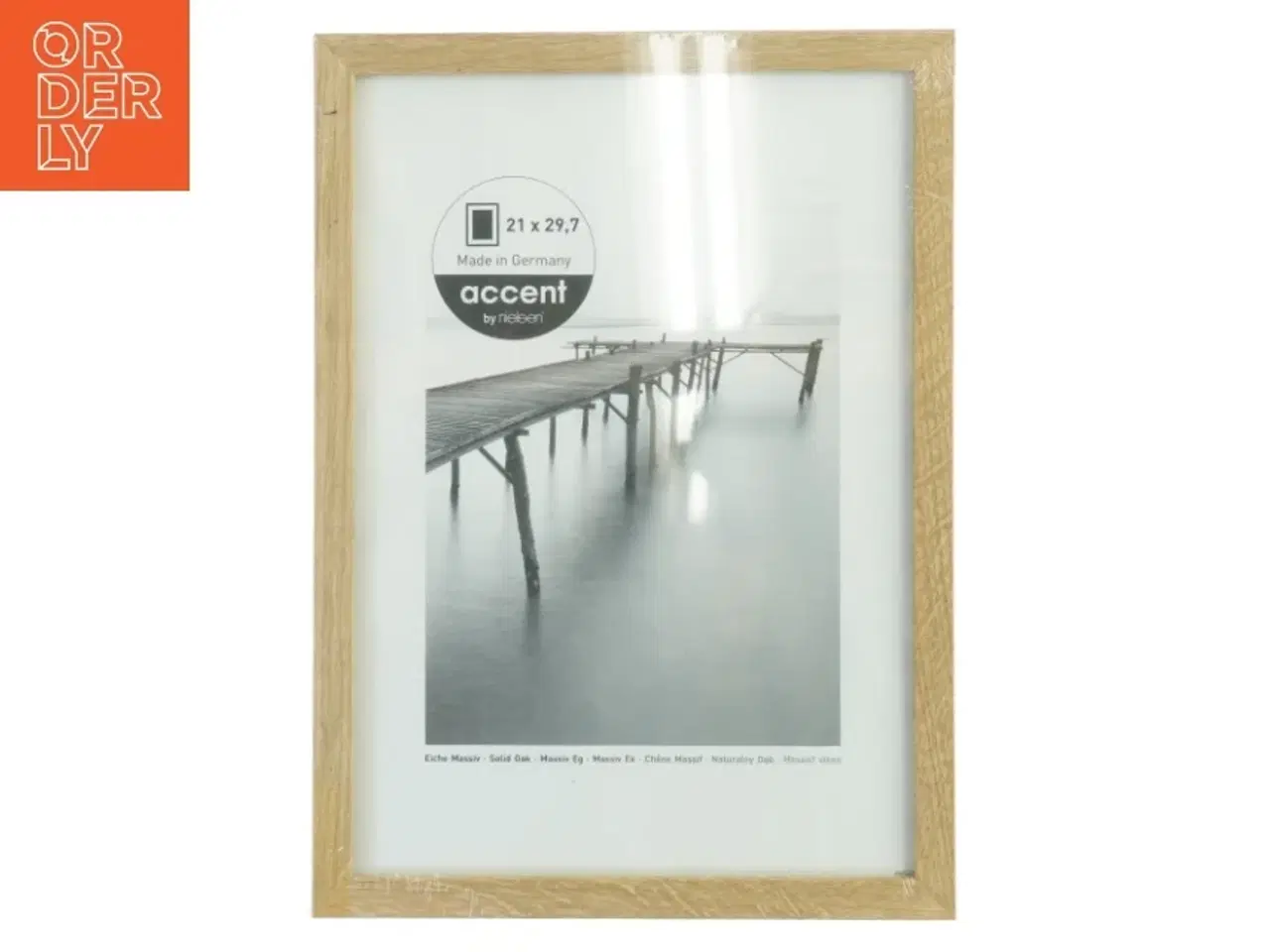 Billede 1 - Indrammet billede med træbro motiv fra Nielsen (str. 21x29,7 cm)