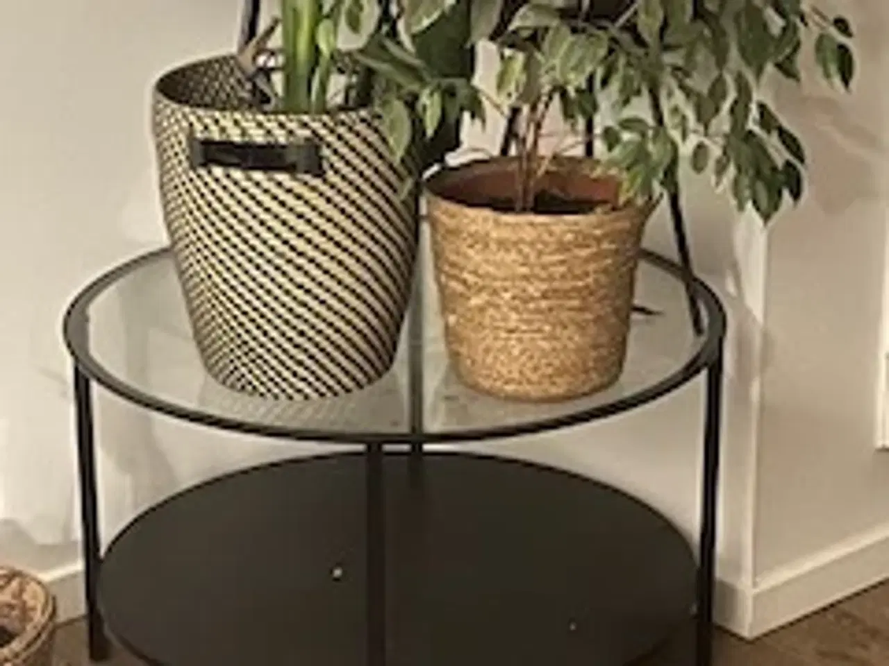 Billede 1 - Brunsort glas sofabord