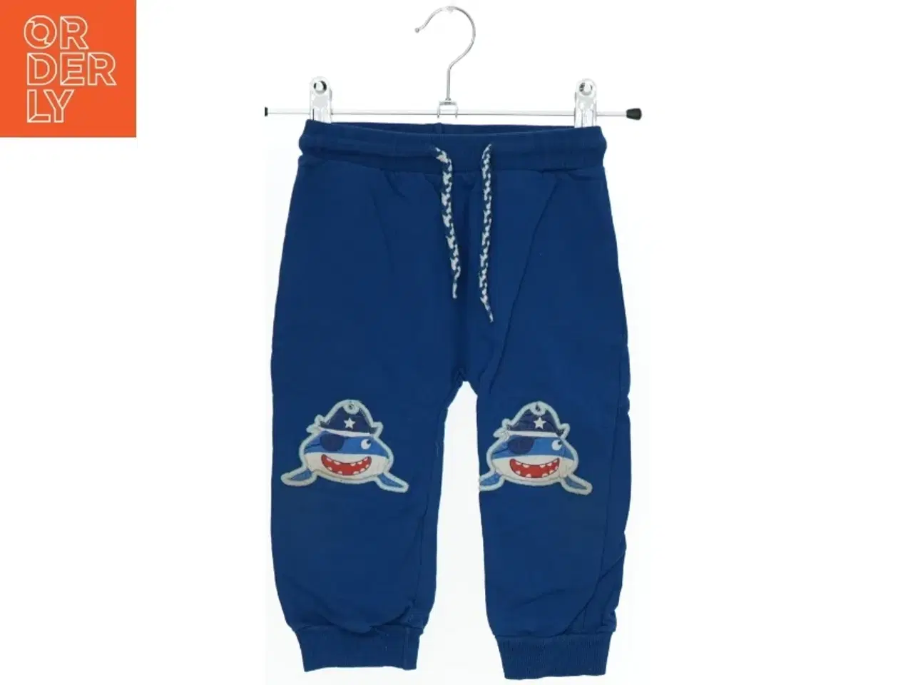 Billede 1 - Bukser med hajmotiv (str. 86)