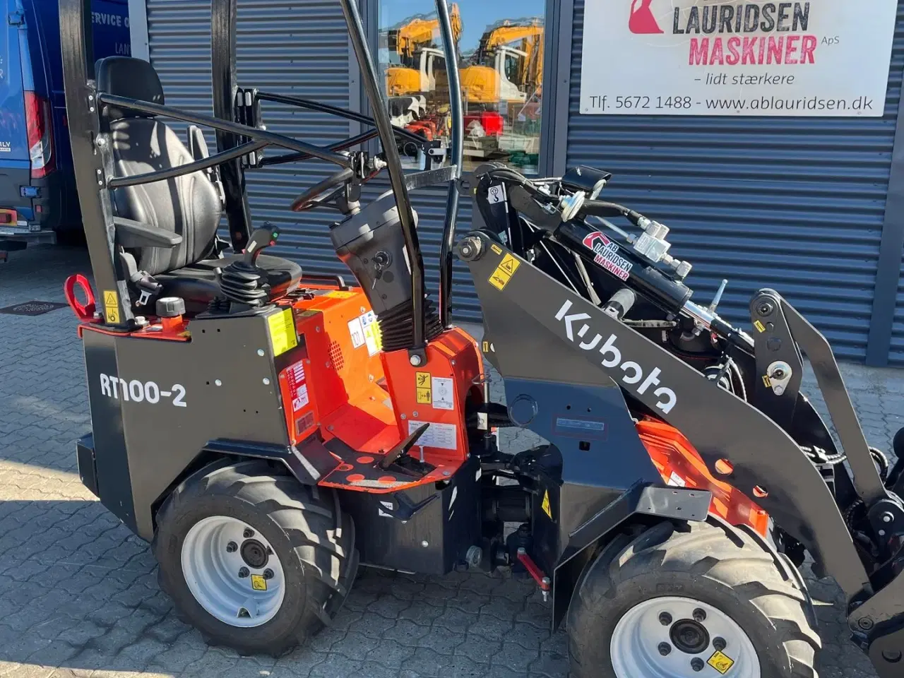 Billede 11 - Kubota RT100-2 med skovl og gafler kun kørt 113T
