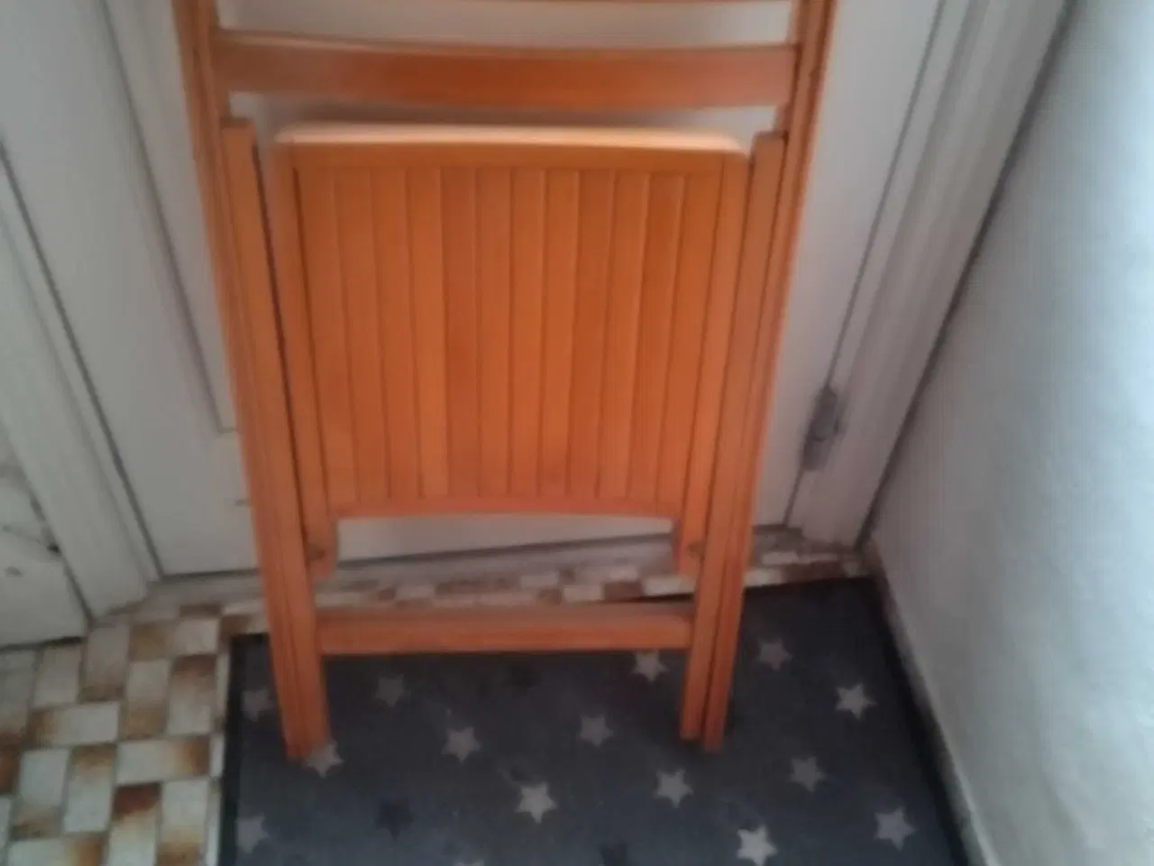 Billede 2 - Træ stol  til køkken 