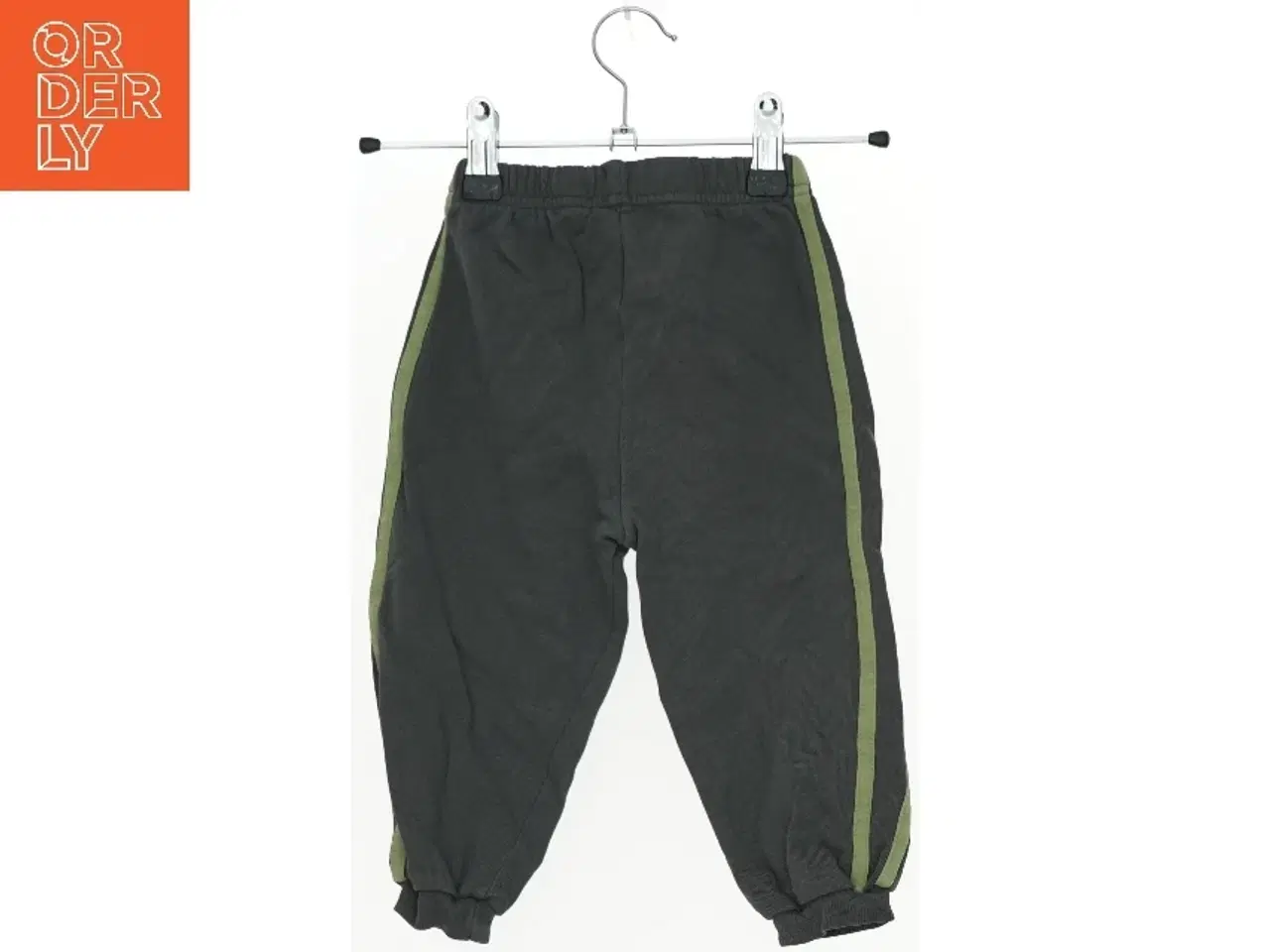 Billede 2 - Børnetræningsbukser med striber fra Friends (str. 86)