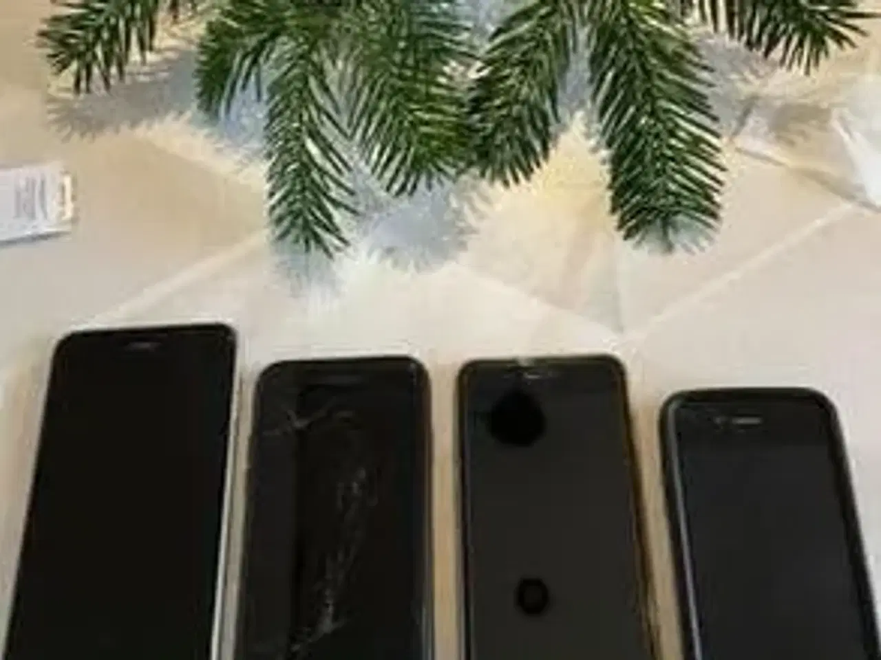 Billede 4 - 4 forskellige iPhones