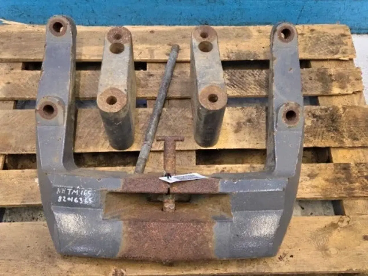 Billede 16 - New Holland TM 165 Vægtklods Sæt 82016365