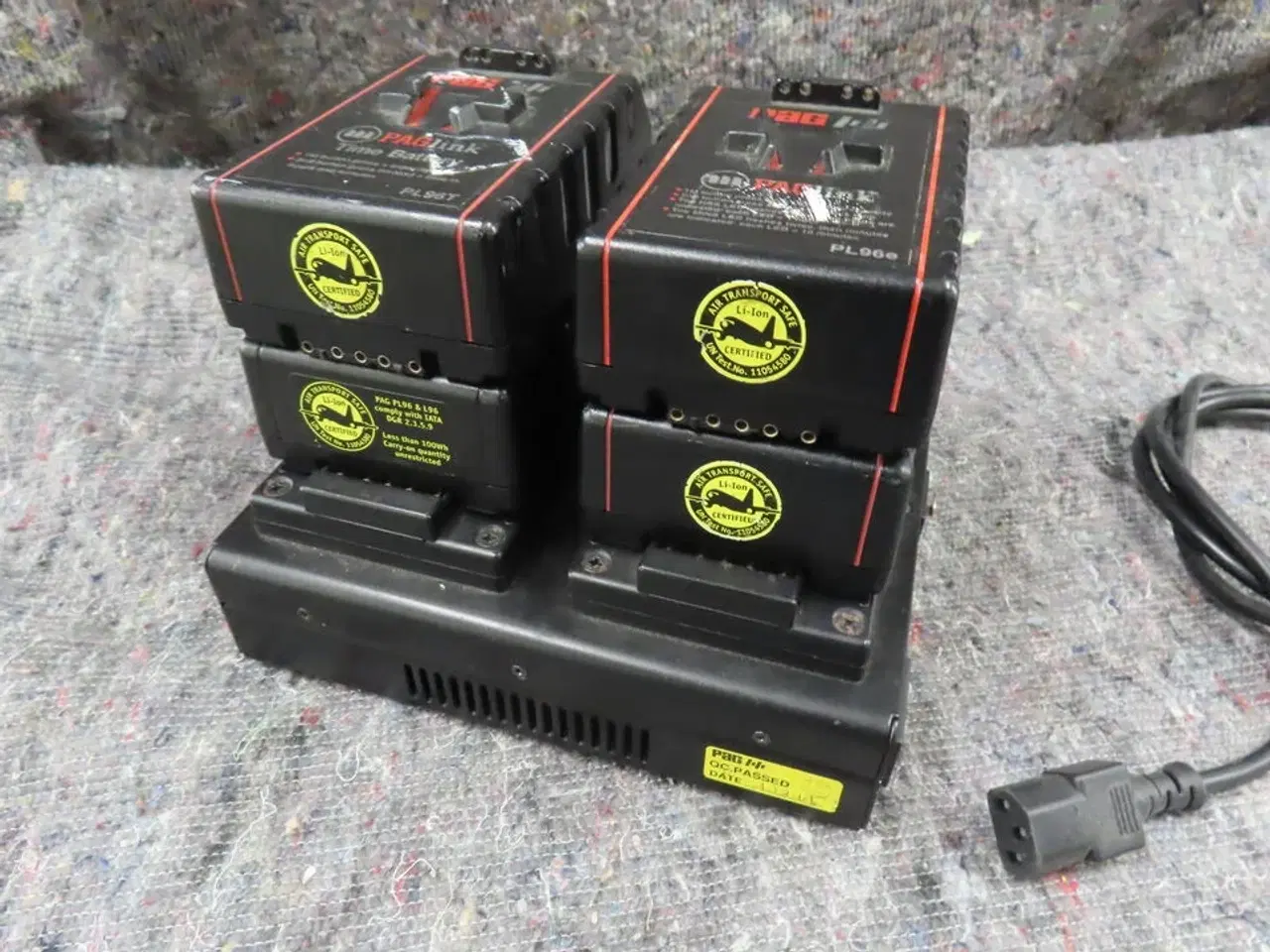 Billede 3 - 4 stk. batterier og oplader - PAGLINK PL16 (MOMSFRI)