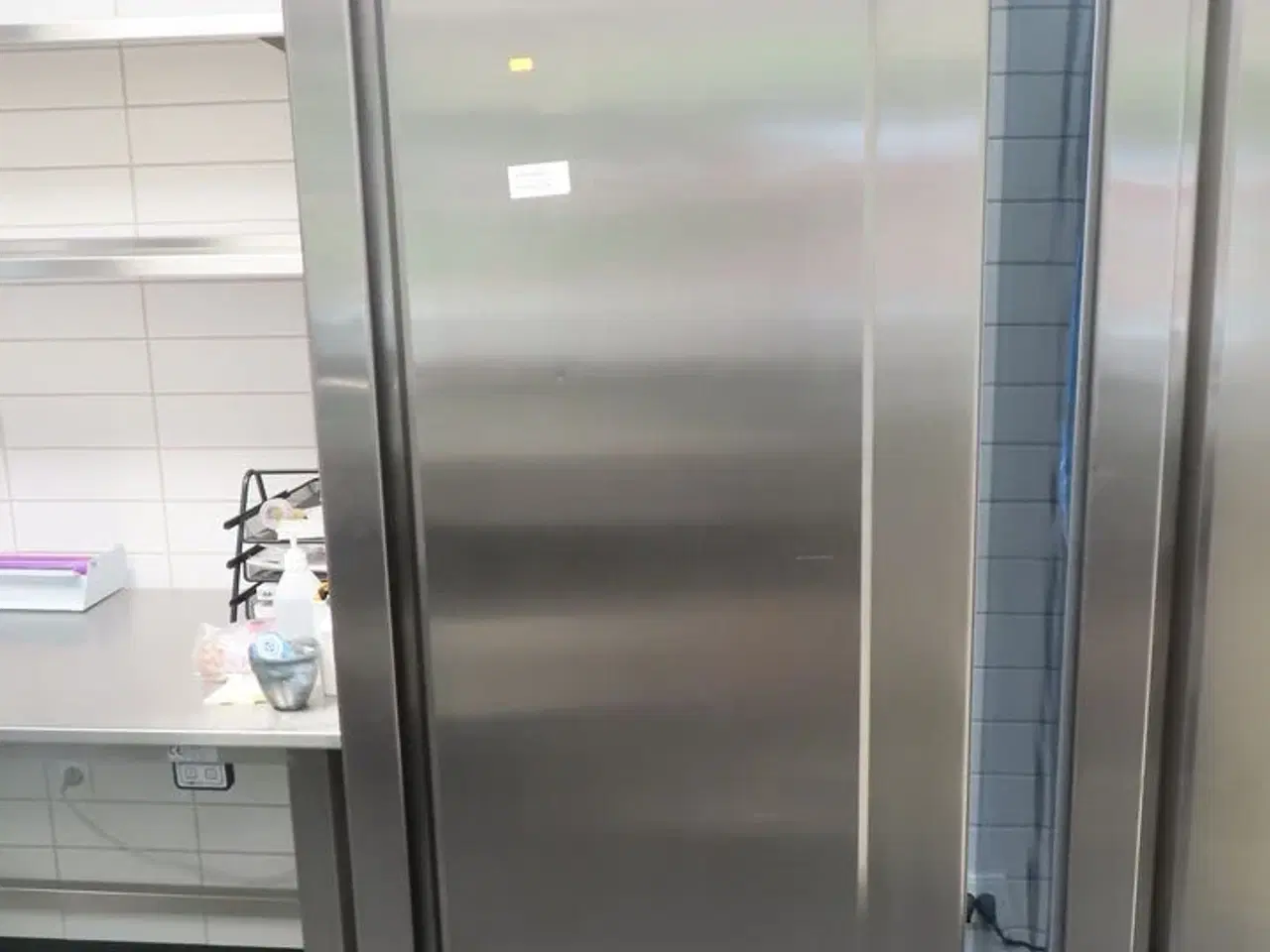 Billede 1 - Industrikøleskab GRAM MIDI K 625 RSG