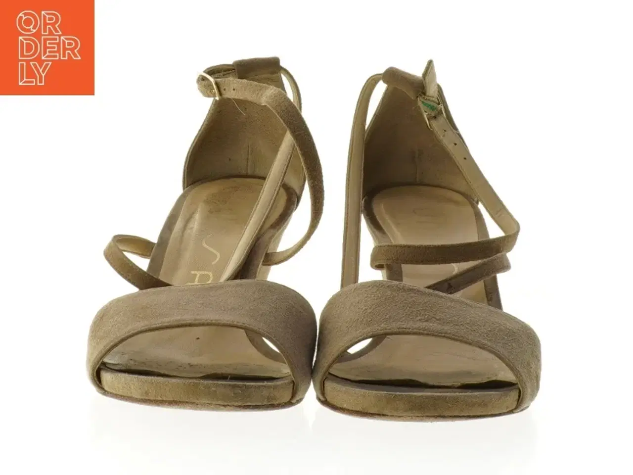 Billede 4 - Brugte beige damesandaler med hæl fra Unisa (str. 38,5 )