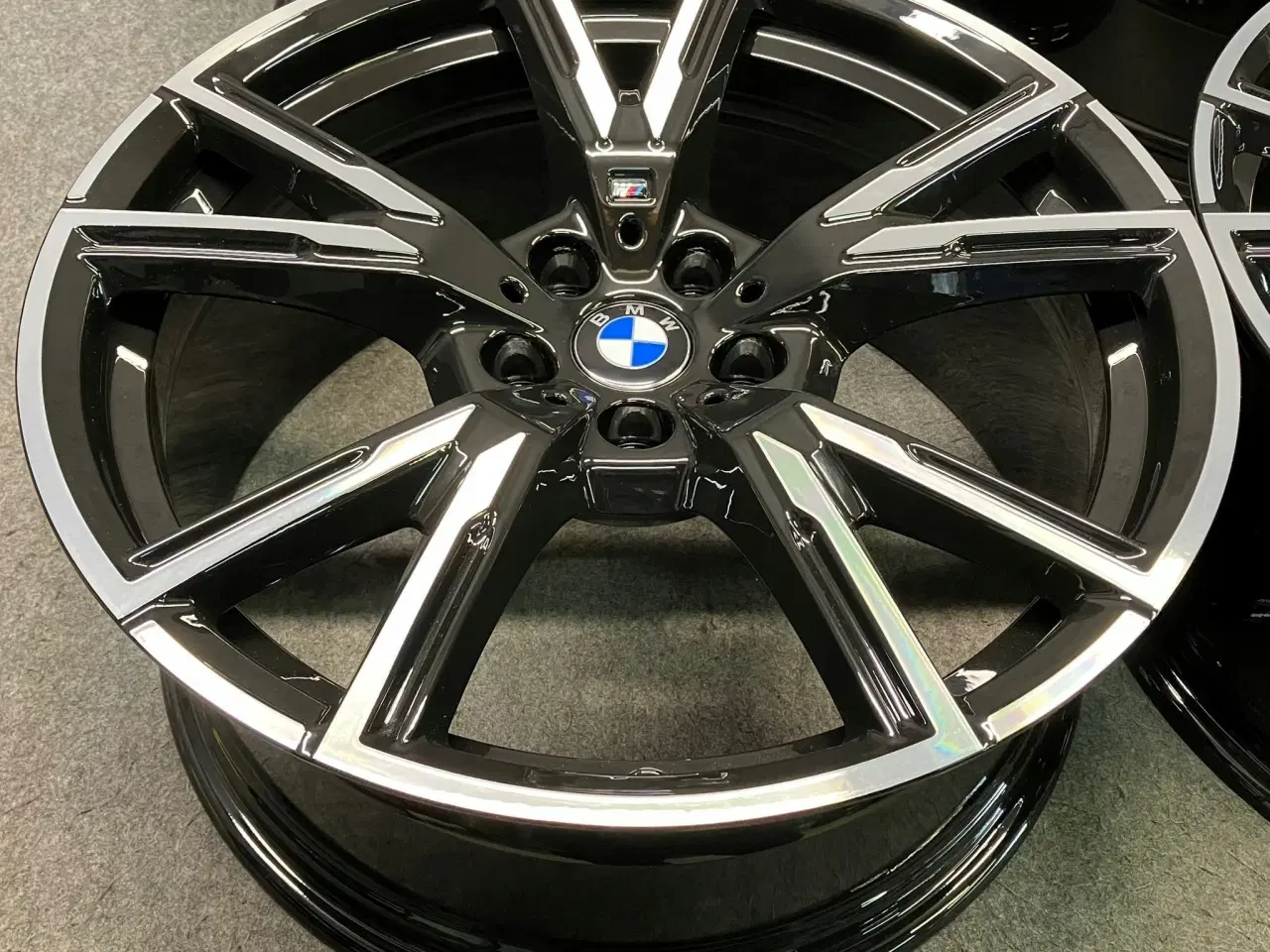 Billede 5 - ALUFÆLGE BMW 2 G42 893M 19"