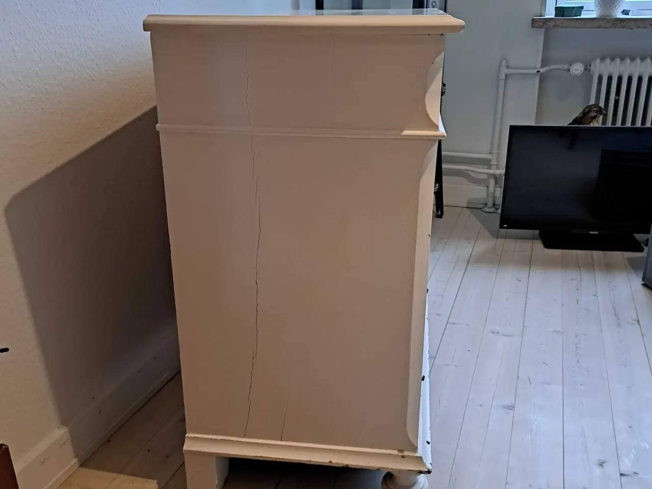 Billede 2 - Gamle hvidmalet kommode