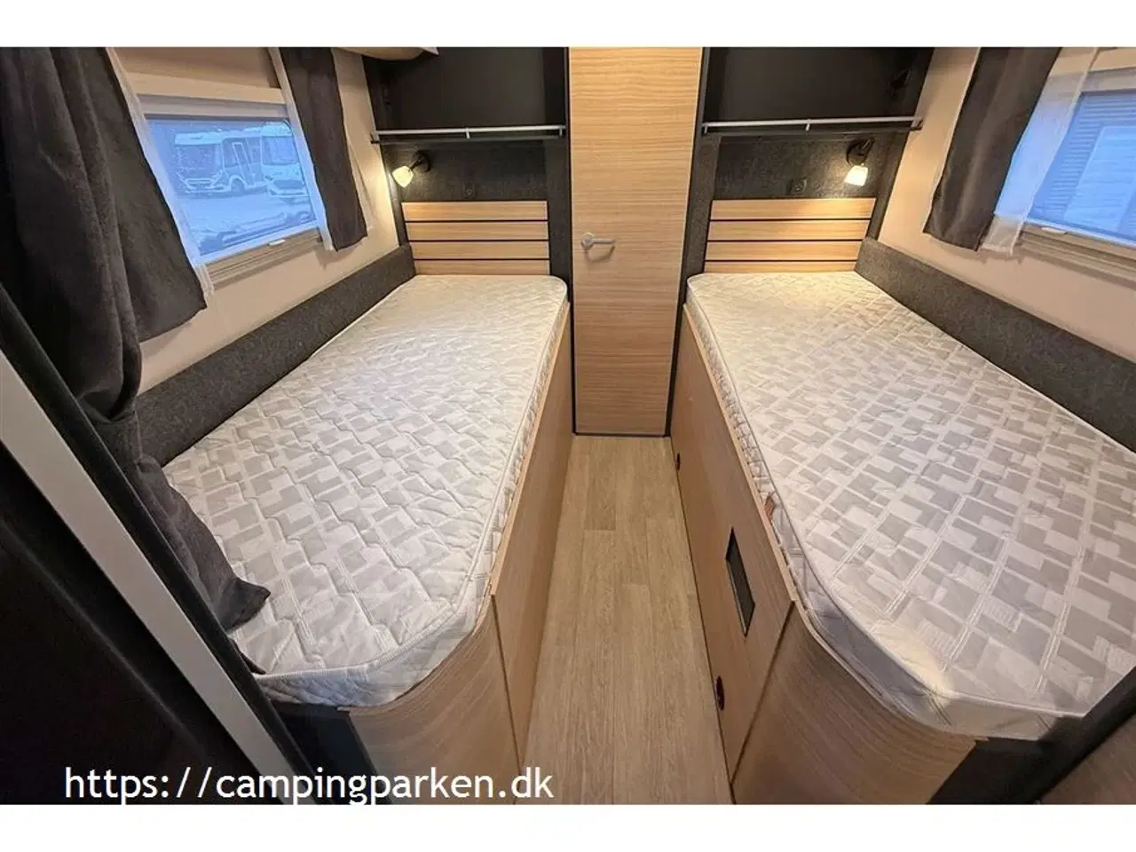 Billede 9 - 2024 - Hobby Optima De Luxe T70 GE aut.   Næsten ny Hobby autocamper med enkeltsenge