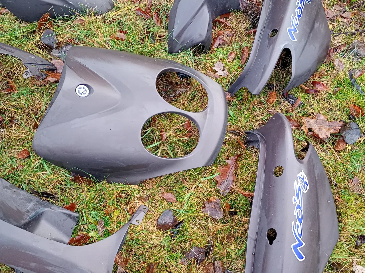 Billede 2 - Originalt komplet skjoldsæt til yamaha neos