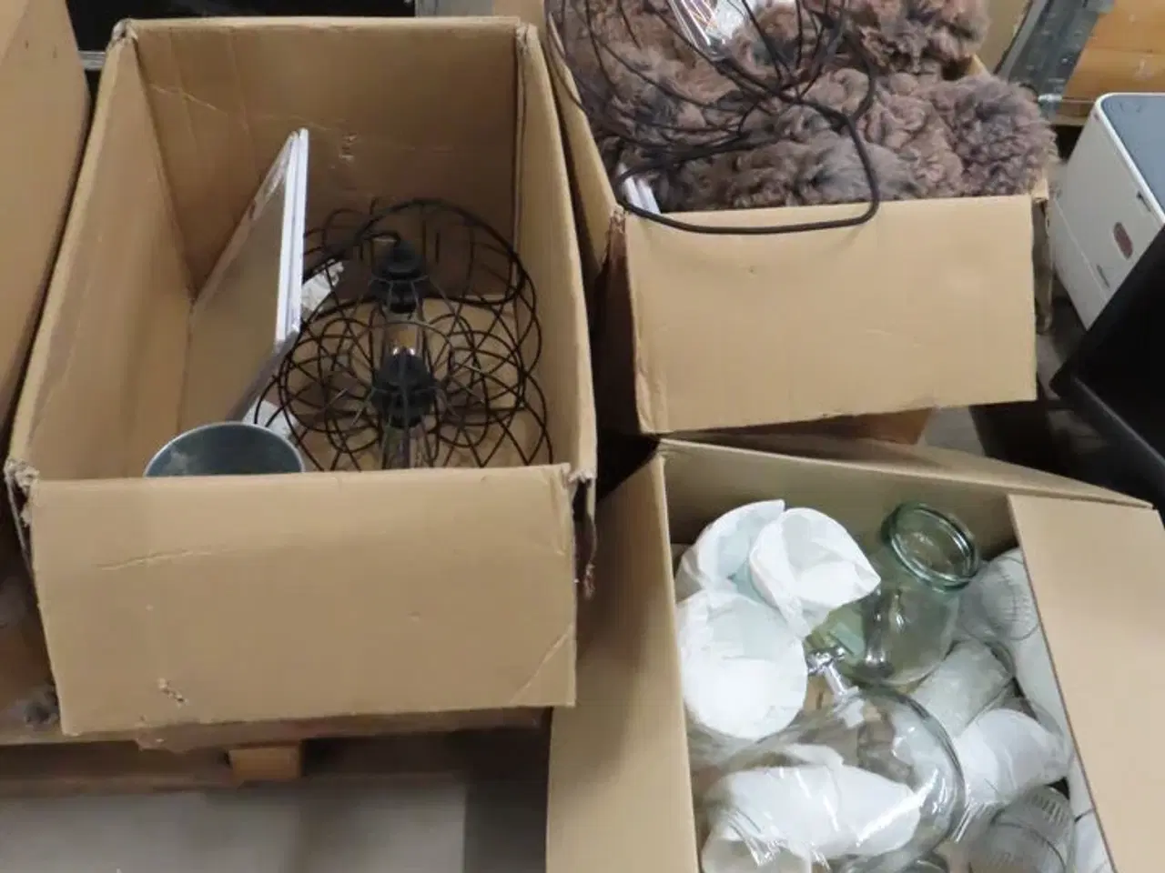 Billede 1 - 6 stk. Pendler samt skind, spejle og glasvarer